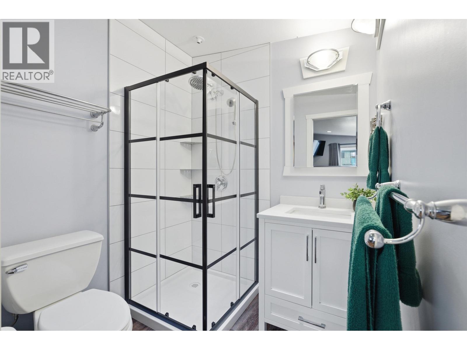 2102 Quartz Road, Quesnel, BC - Indoor Photo Showing Bathroom