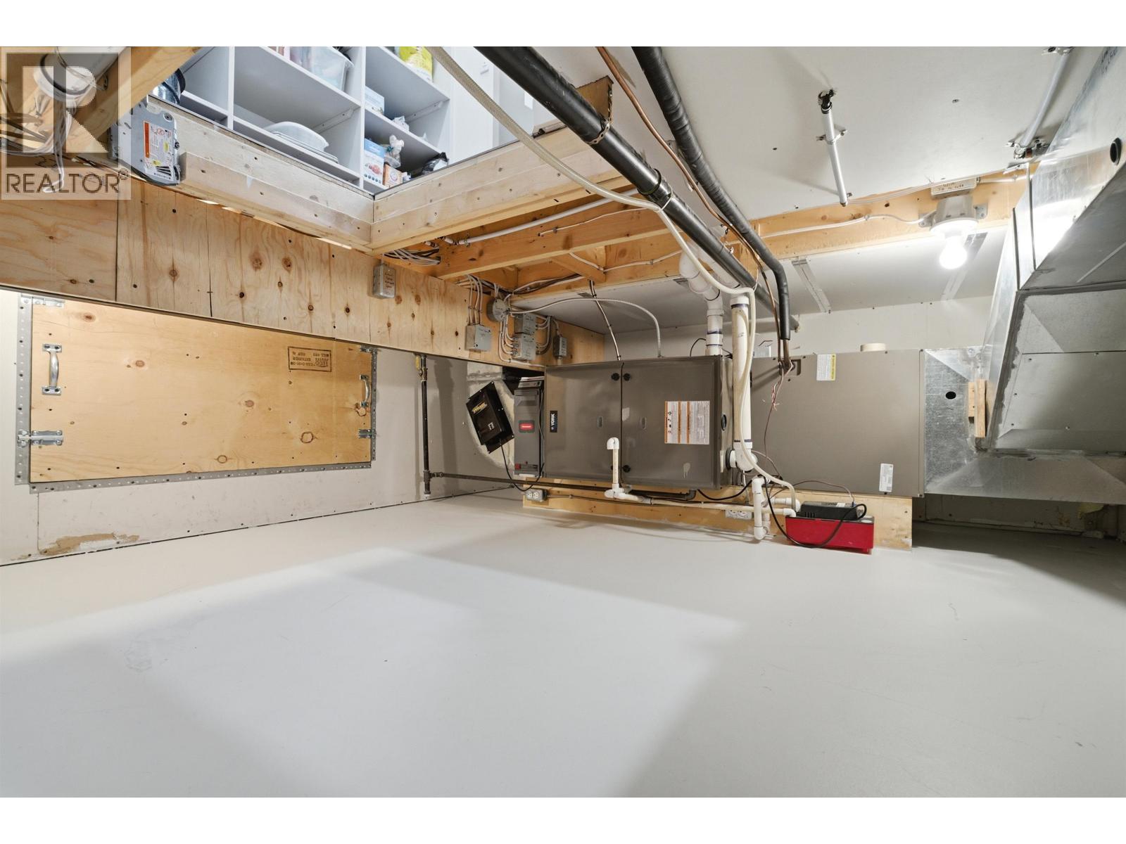 2102 Quartz Road, Quesnel, BC - Indoor