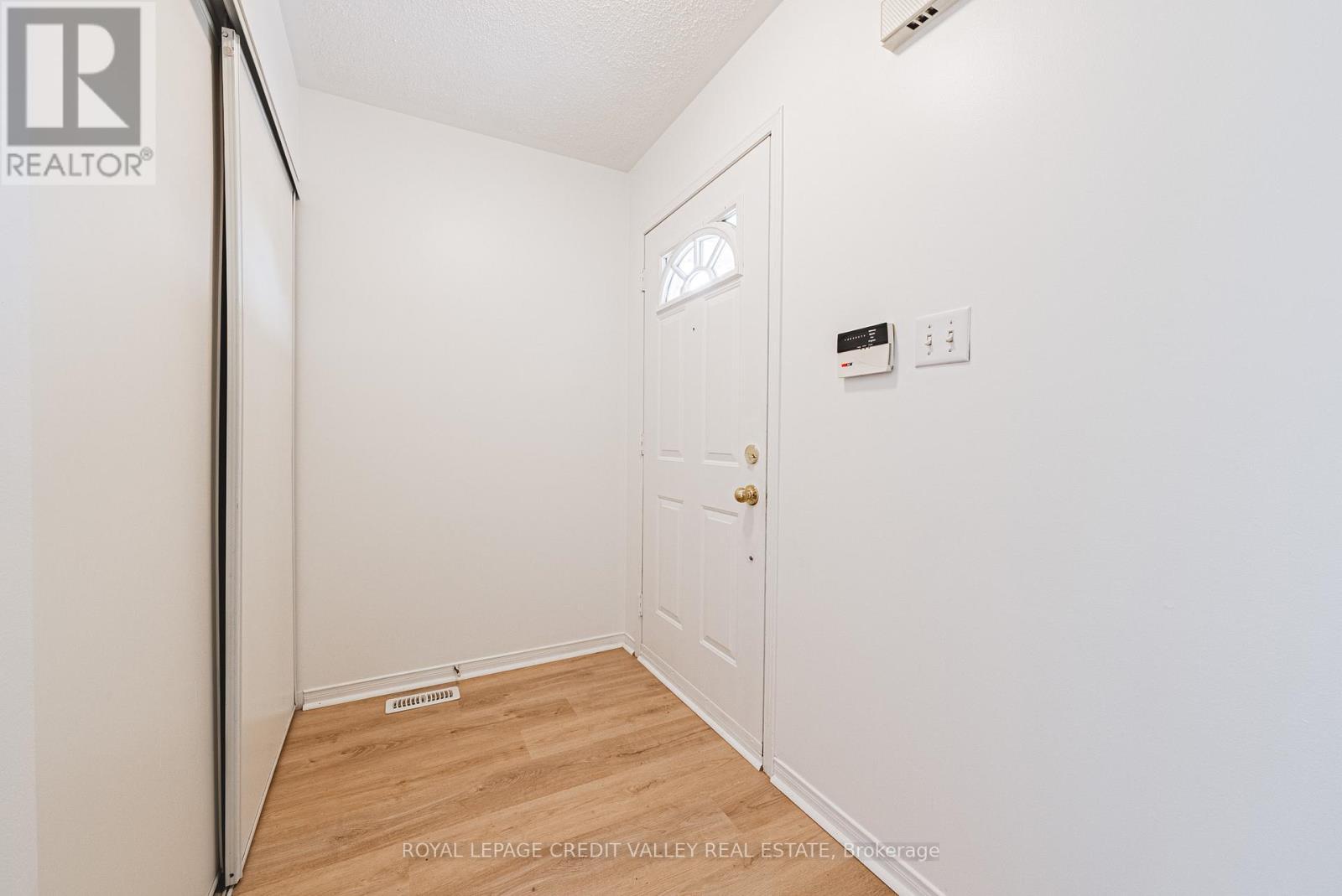 155 Saddletree Trail, Brampton, ON - Indoor Photo Showing Other Room