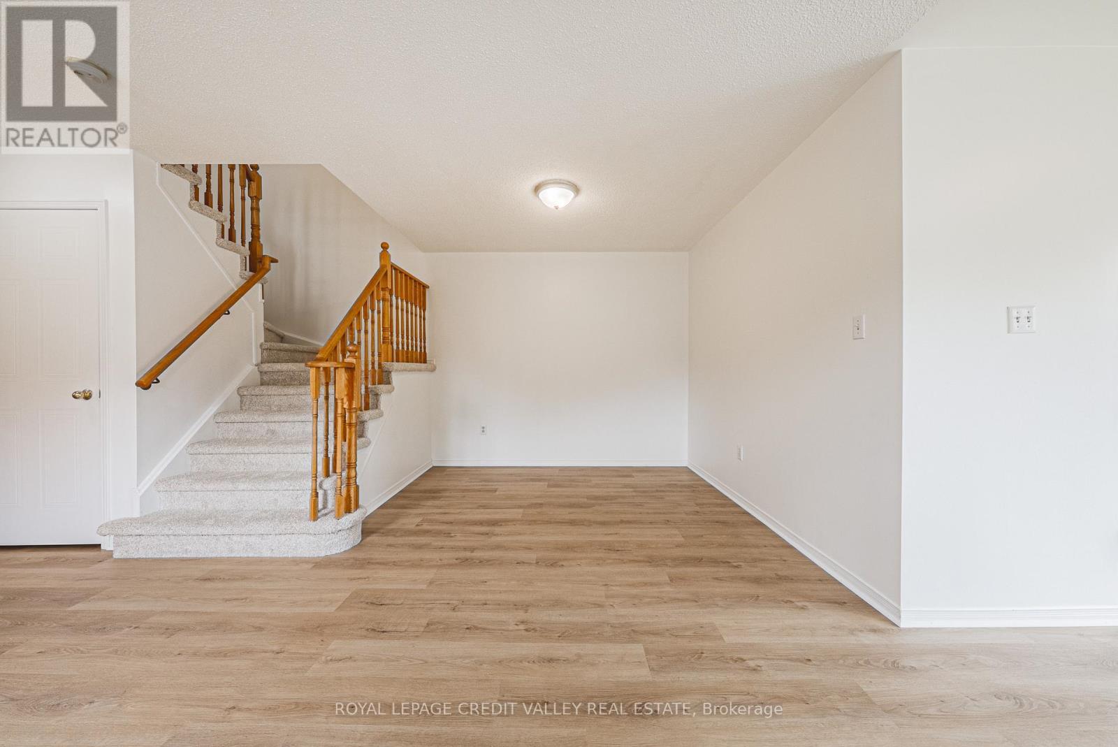 155 Saddletree Trail, Brampton, ON - Indoor Photo Showing Other Room