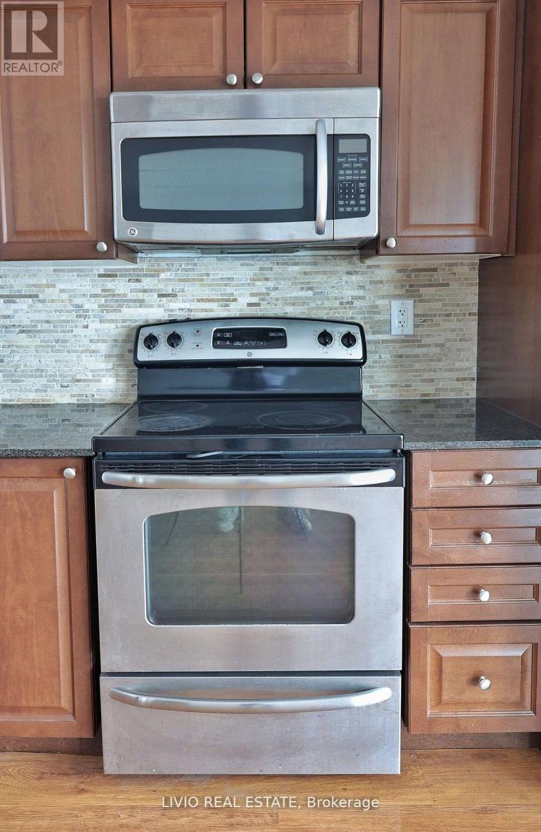 2101 - 155 Legion Road N, Toronto, ON - Indoor Photo Showing Kitchen With Upgraded Kitchen