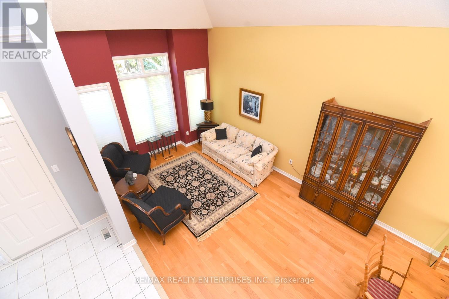 2158 Country Club Drive, Burlington, ON - Indoor Photo Showing Other Room