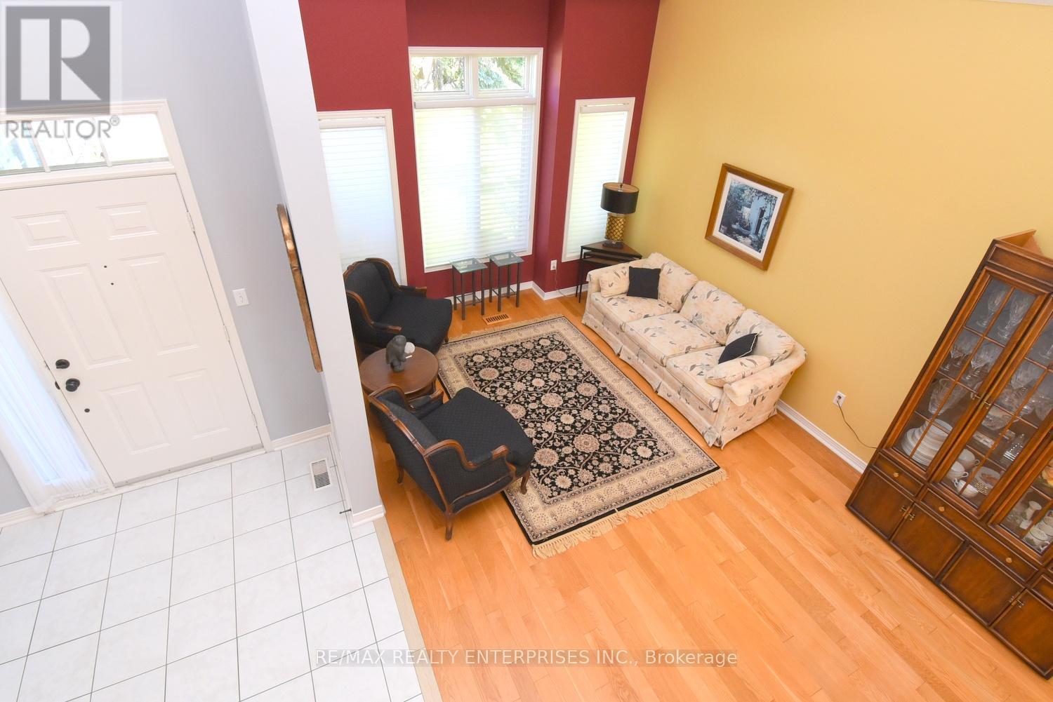 2158 Country Club Drive, Burlington, ON - Indoor Photo Showing Other Room