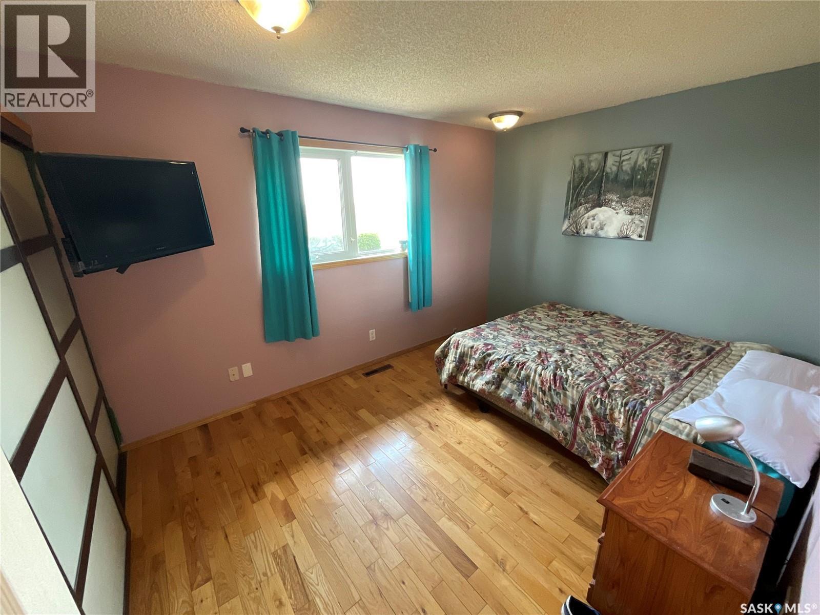 207 7Th Street S, Wakaw, SK - Indoor Photo Showing Bedroom