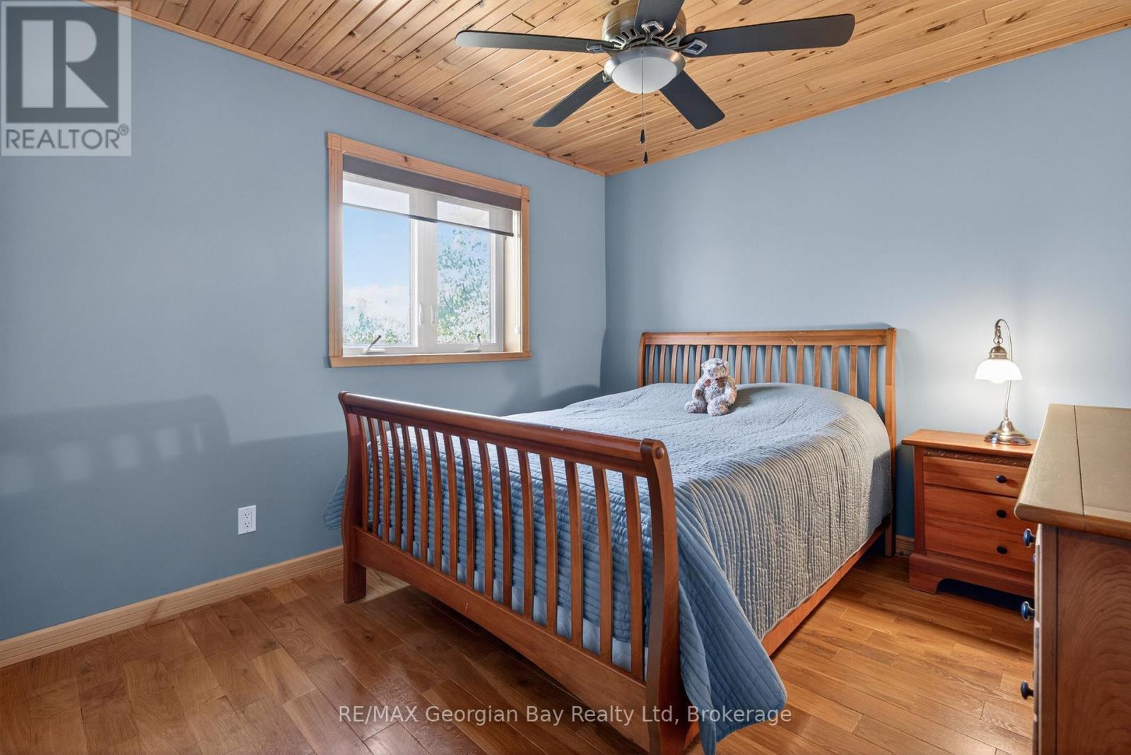 185 Picnic Island Road, Georgian Bay (Baxter), ON - Indoor Photo Showing Bedroom