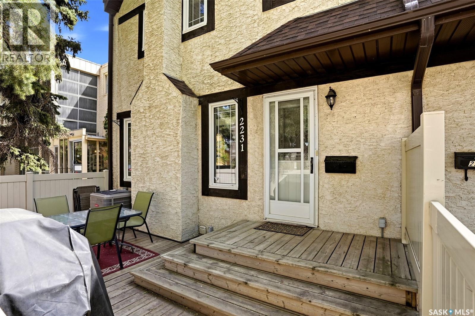 2231 Mcintyre Street, Regina, SK - Outdoor With Deck Patio Veranda With Exterior