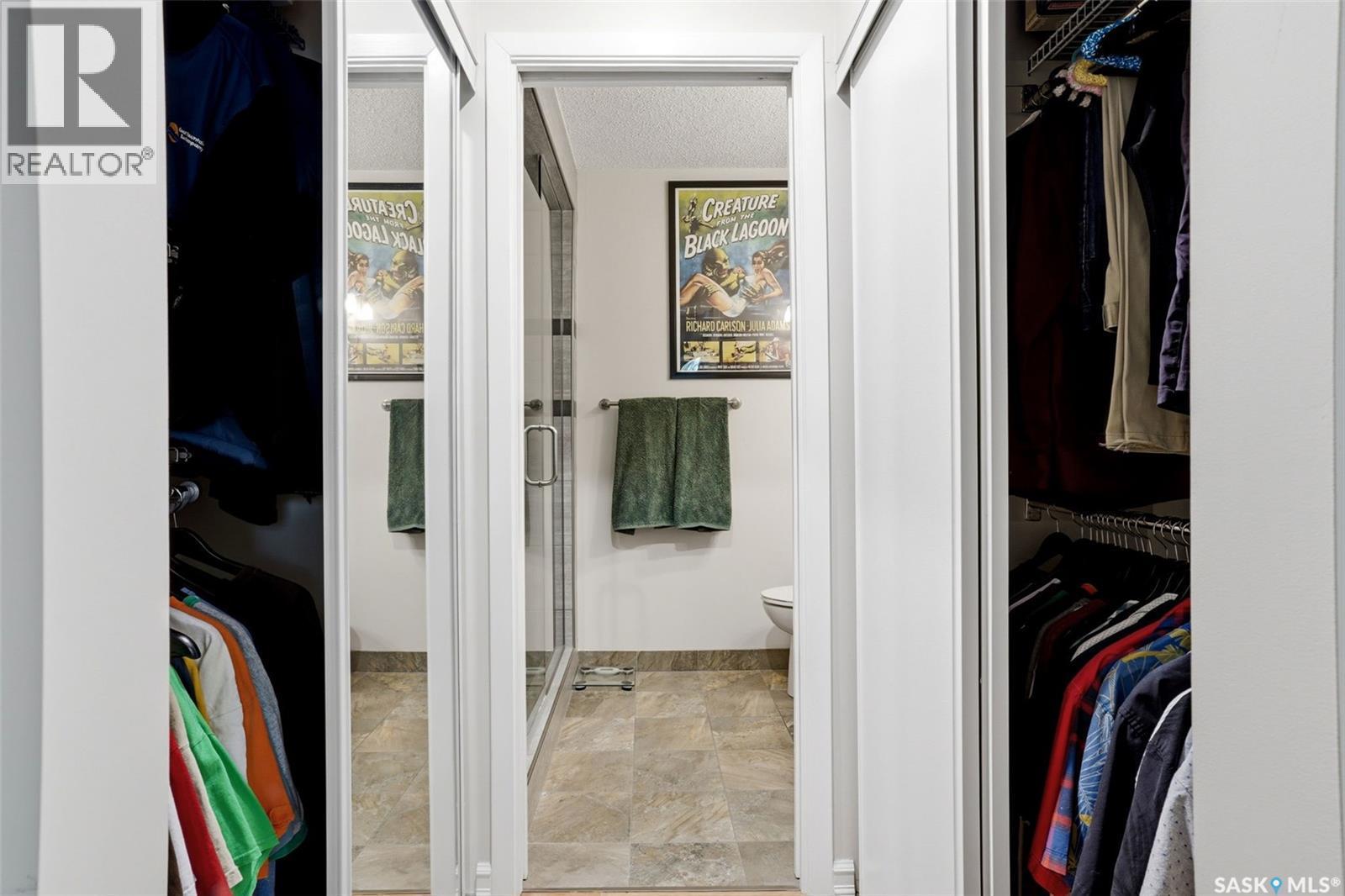 2231 Mcintyre Street, Regina, SK - Indoor