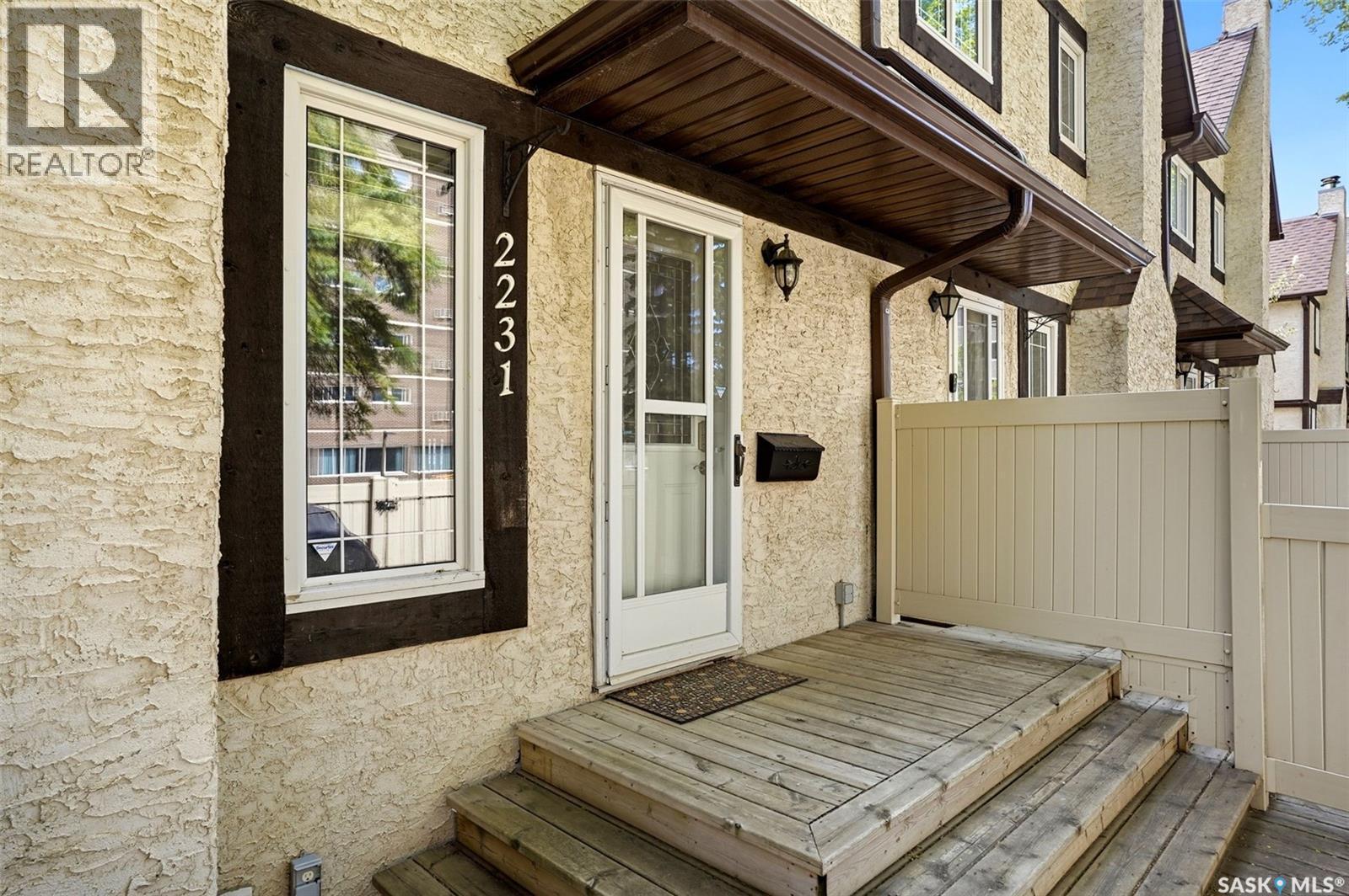 2231 Mcintyre Street, Regina, SK - Outdoor With Deck Patio Veranda With Exterior