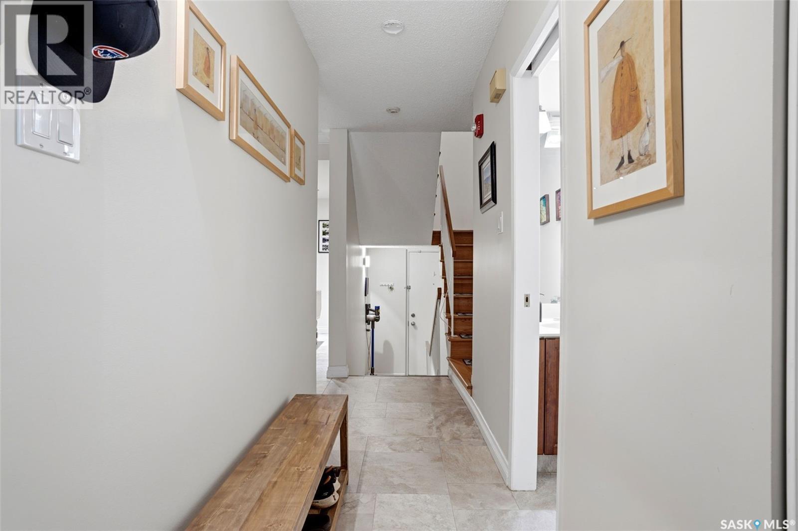 2231 Mcintyre Street, Regina, SK - Indoor Photo Showing Other Room