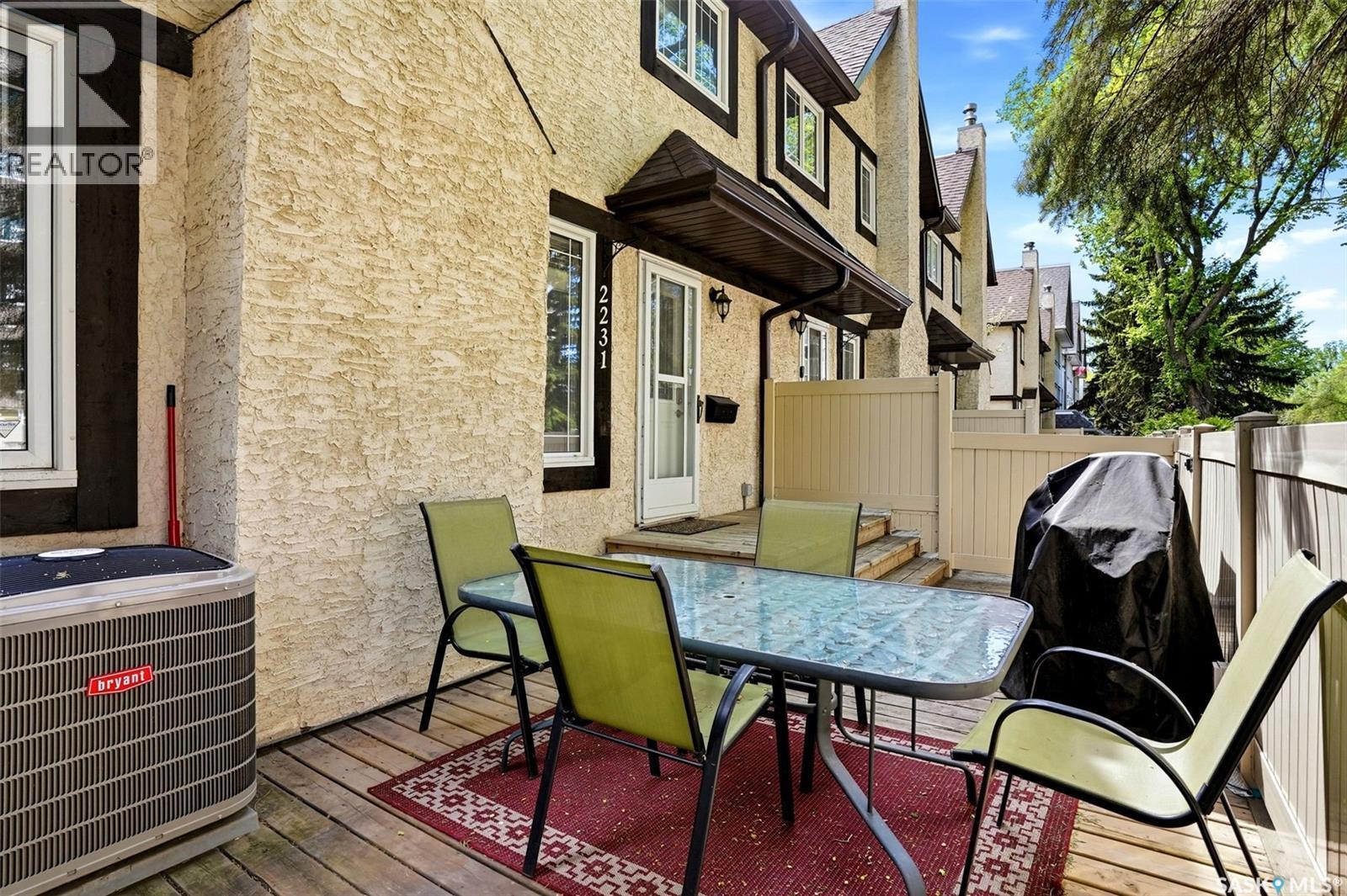 2231 Mcintyre Street, Regina, SK - Outdoor With Deck Patio Veranda With Exterior