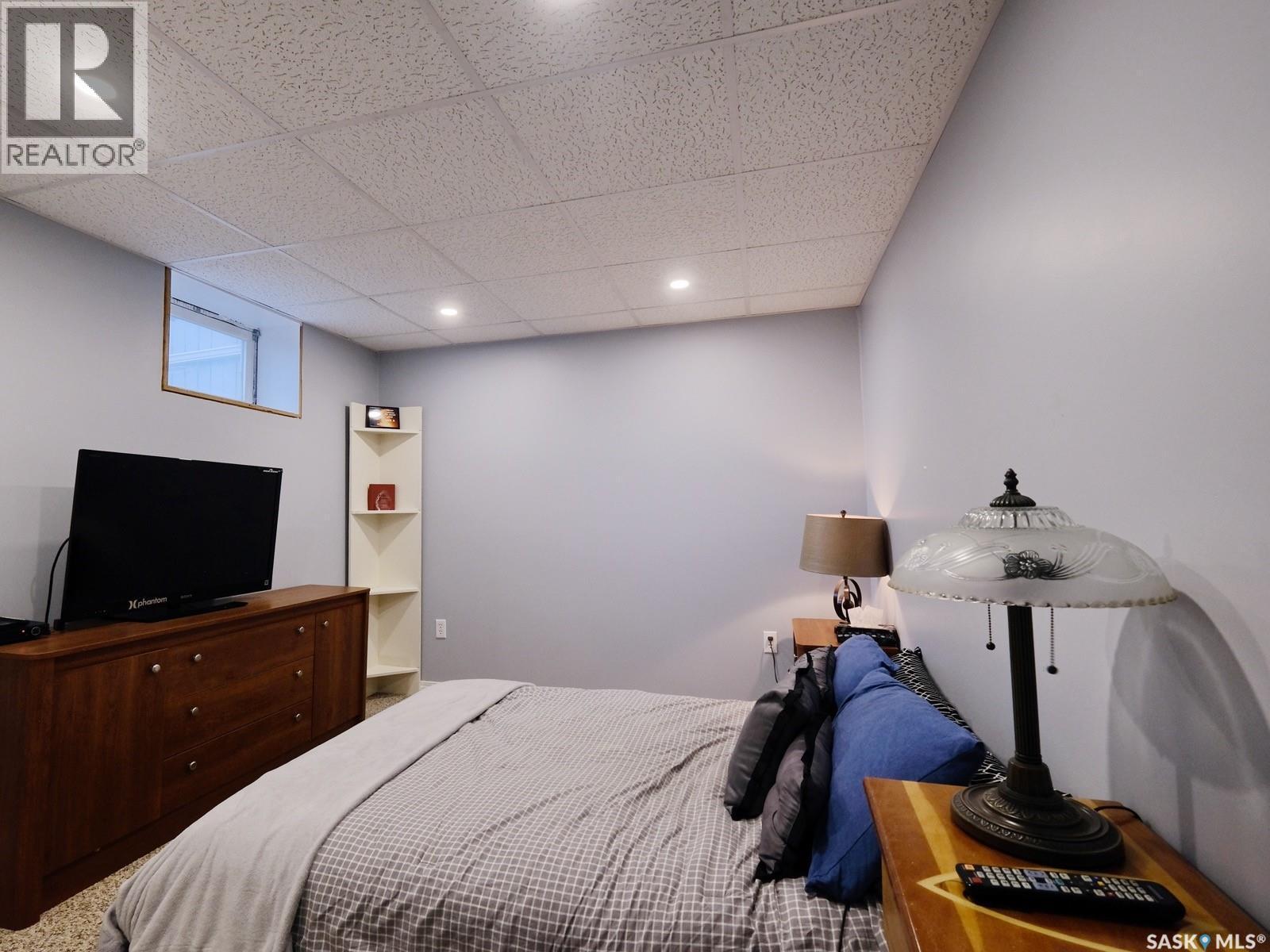 302 7Th Street E, Rosetown, SK - Indoor