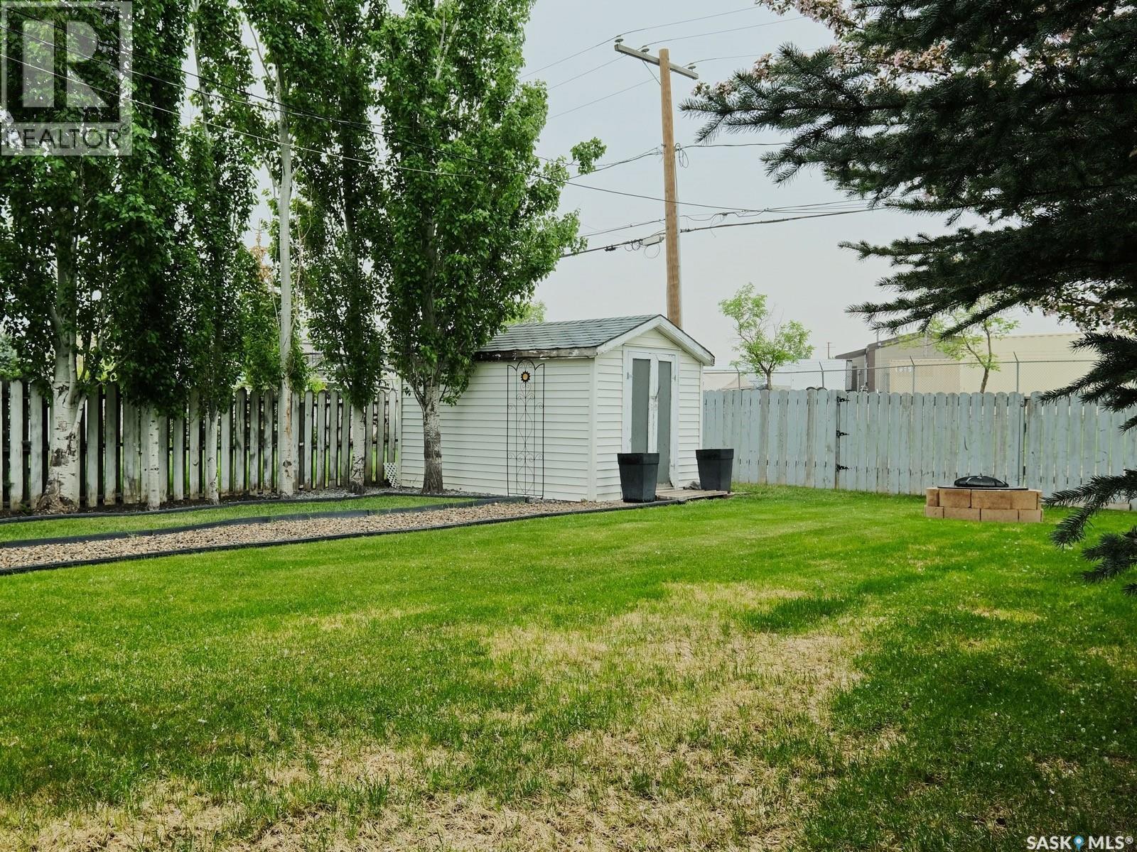 302 7Th Street E, Rosetown, SK - Outdoor