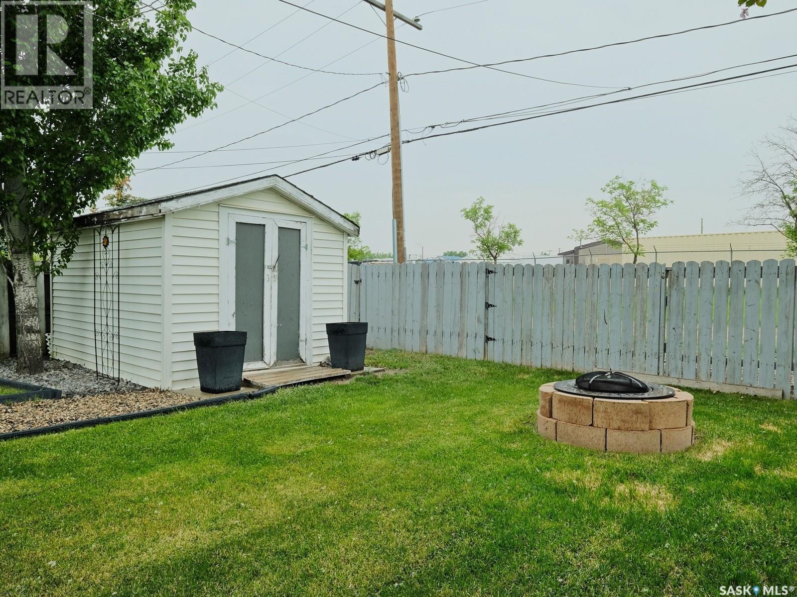 302 7Th Street E, Rosetown, SK - Outdoor