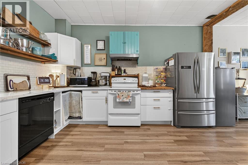 18 King Street Unit# A&B, Cayuga, ON - Indoor Photo Showing Kitchen