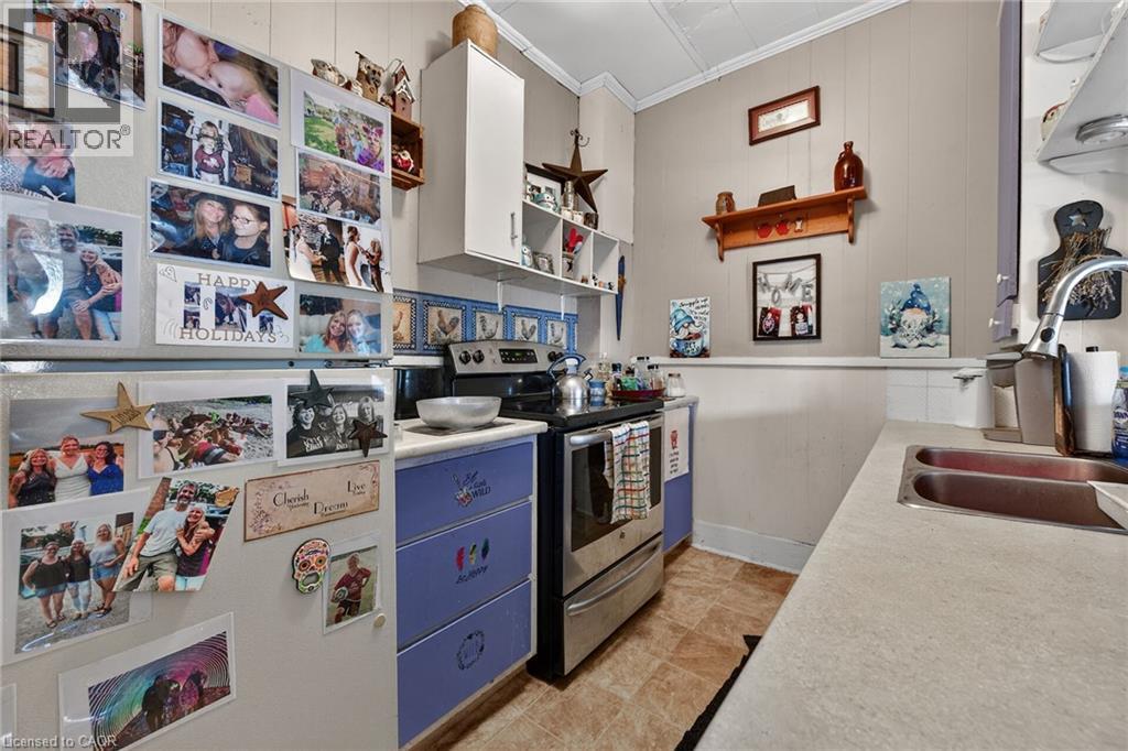 18 King Street Unit# A&B, Cayuga, ON - Indoor Photo Showing Kitchen With Double Sink