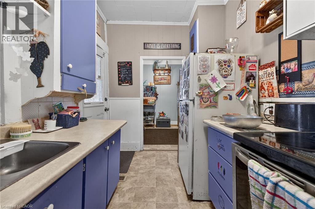 18 King Street Unit# A&B, Cayuga, ON - Indoor Photo Showing Kitchen