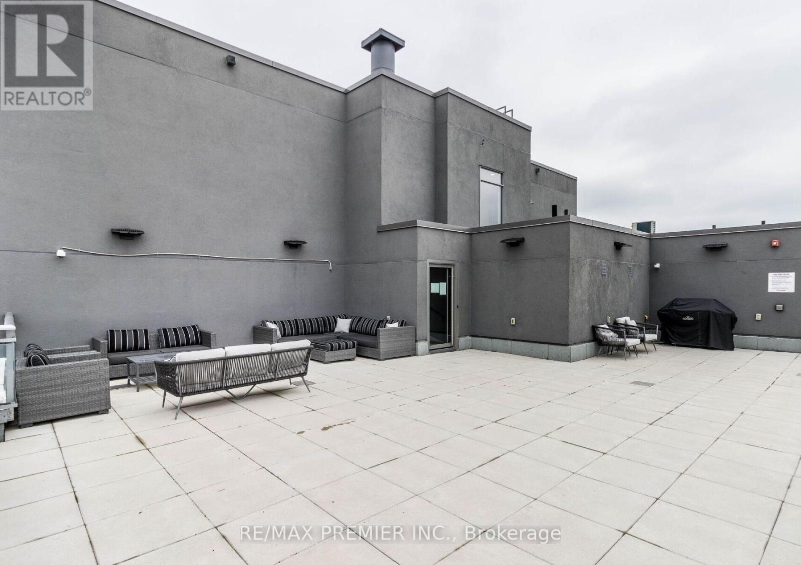 905 - 716 Main Street E, Milton, ON - Outdoor With Exterior