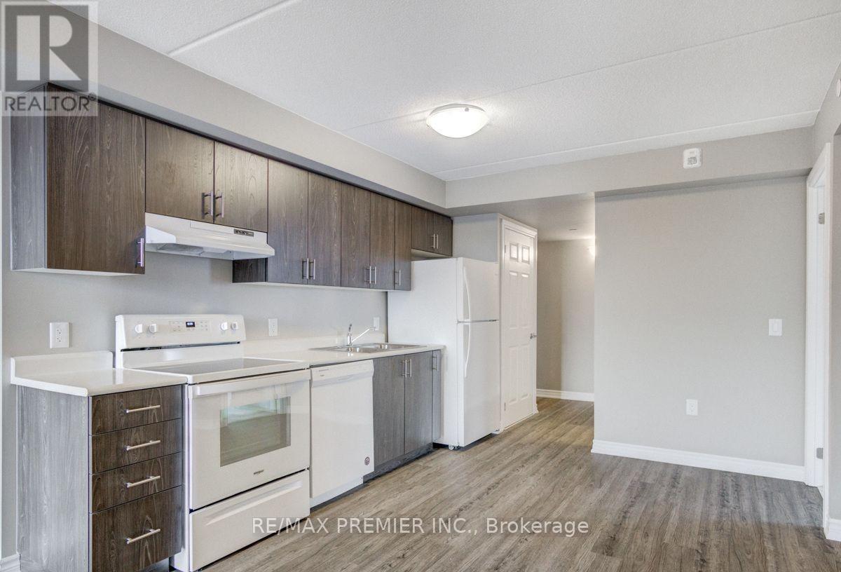 905 - 716 Main Street E, Milton, ON - Indoor Photo Showing Kitchen