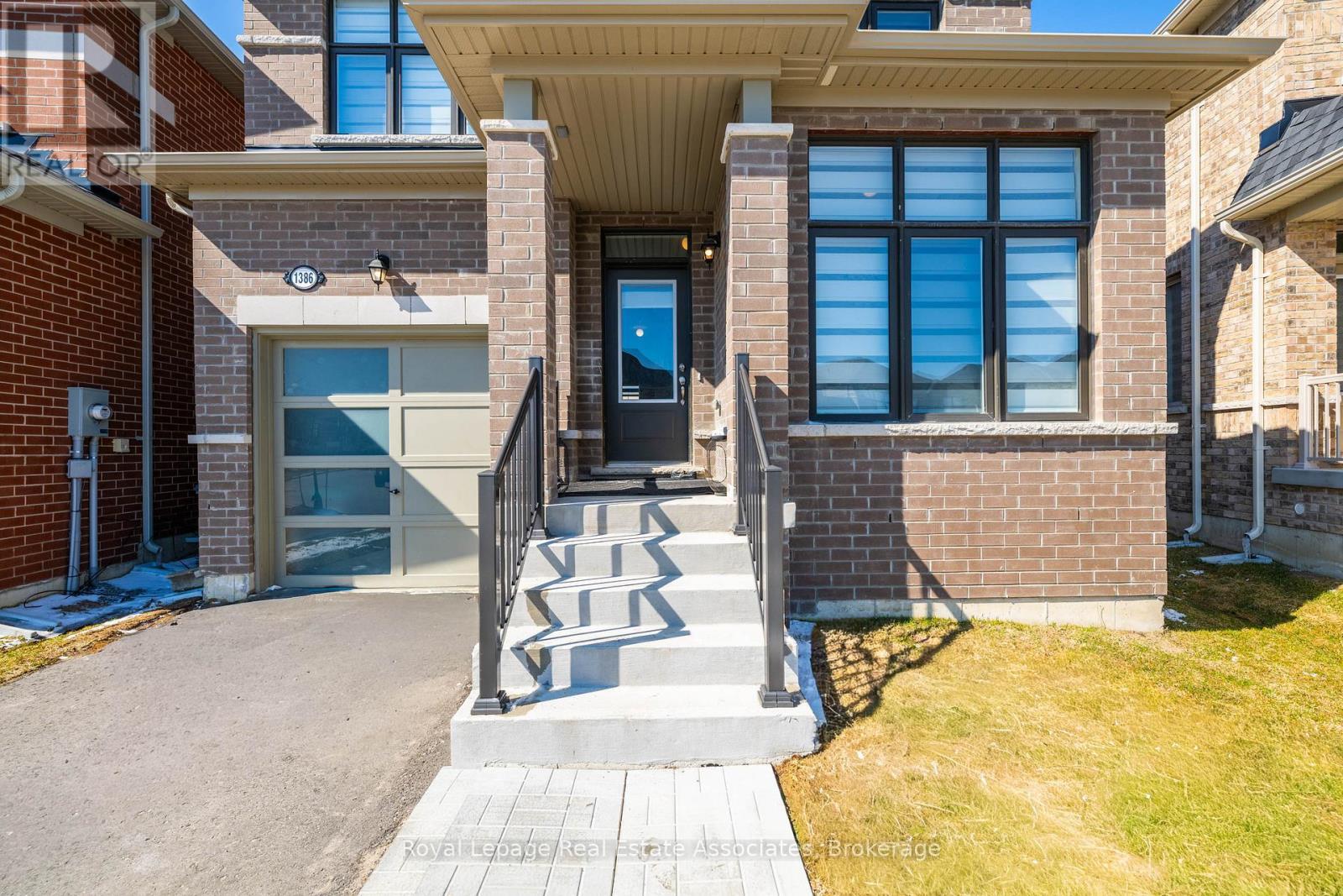 1386 Davis Loop, Innisfil, ON - Outdoor