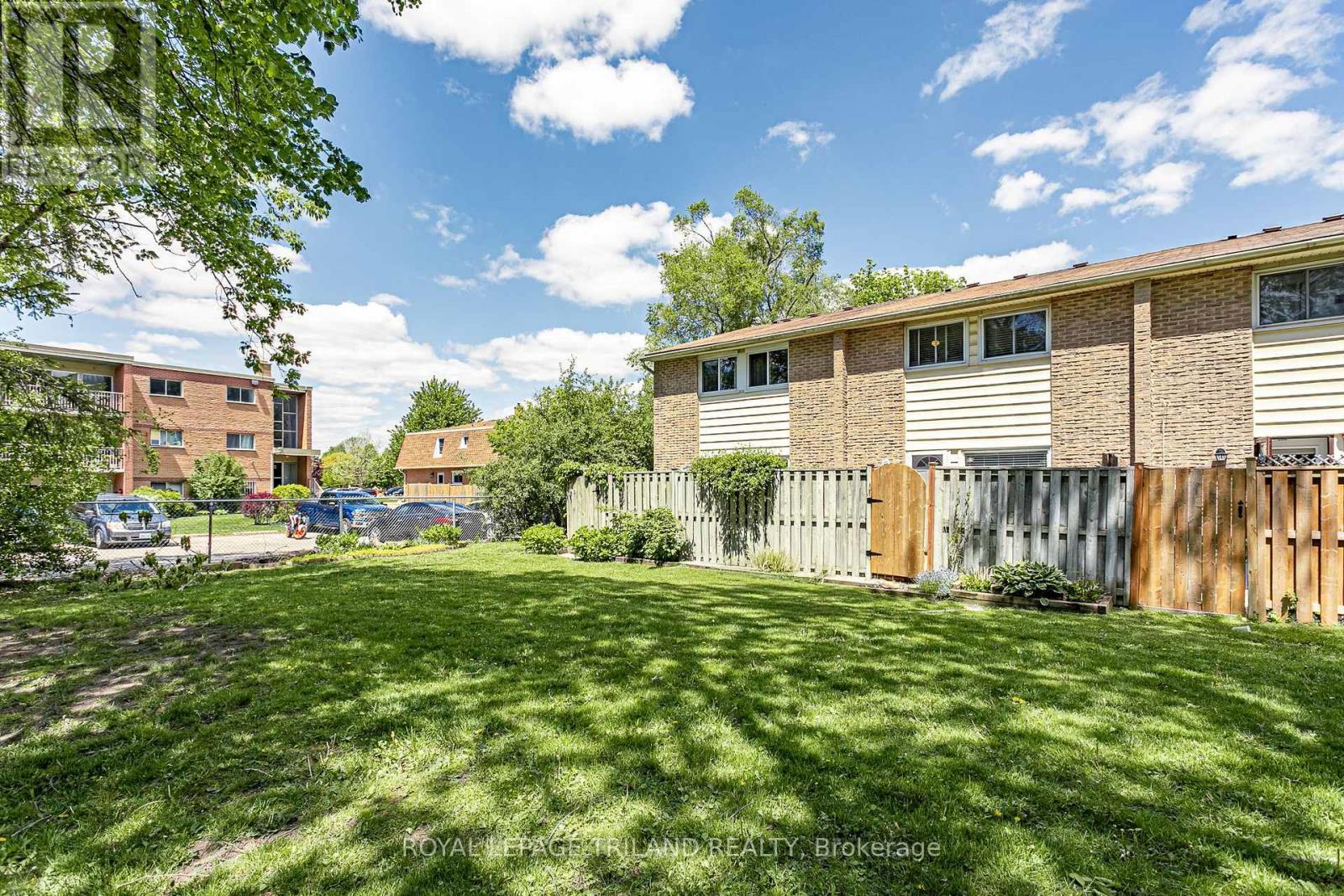 140 - 166 Southdale Road W, London South (South O), ON