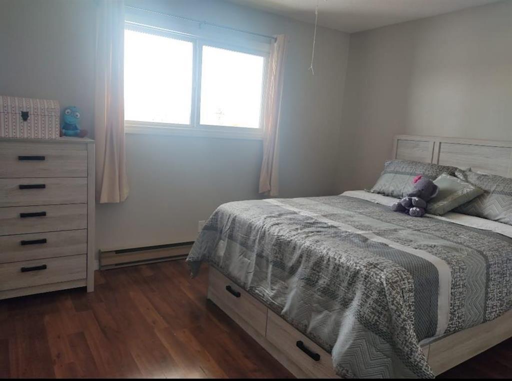 12 5 Queens Crescent, Brandon, MB - Indoor Photo Showing Bedroom