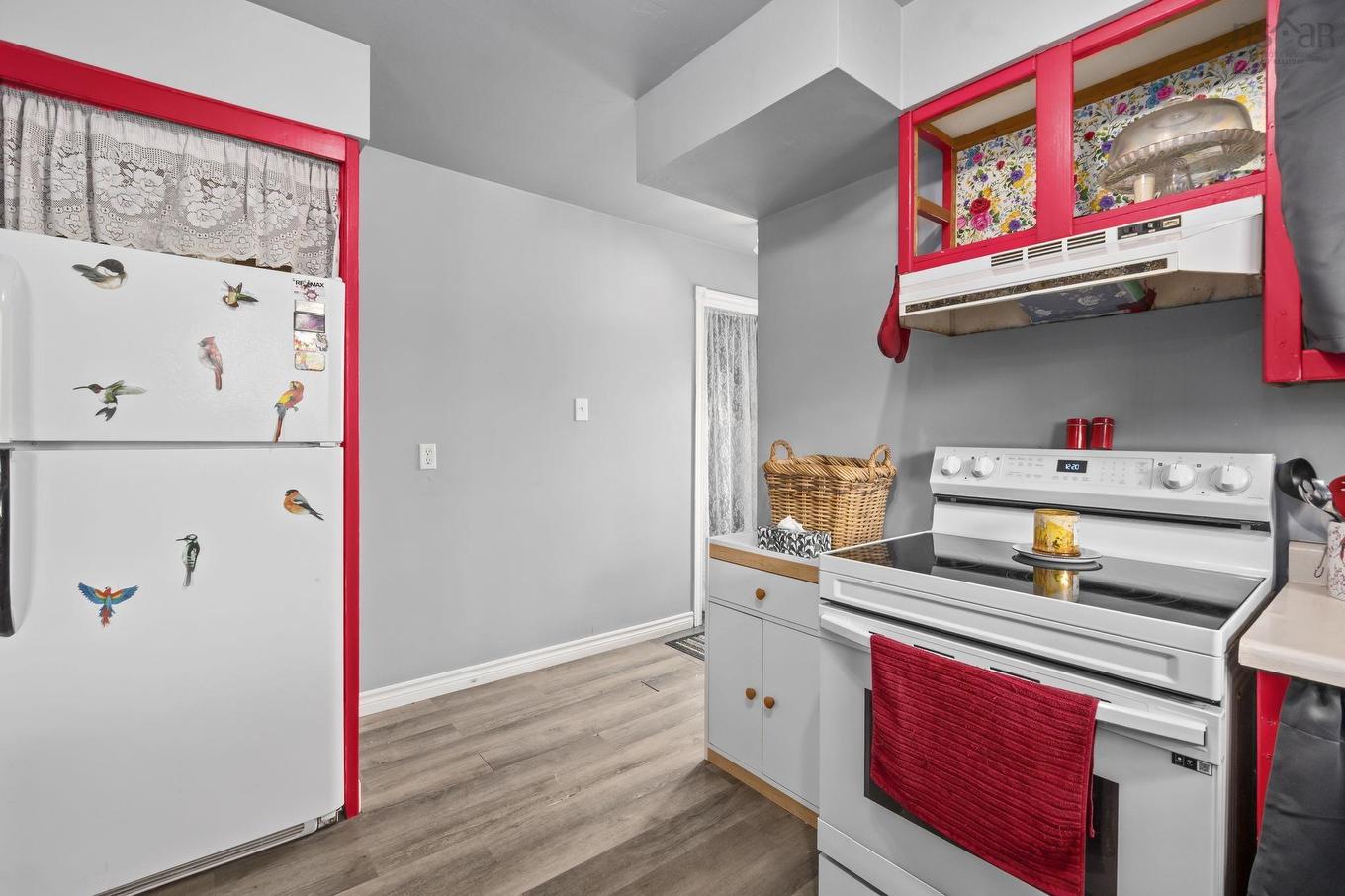 1335 Highway 2, Lantz, NS