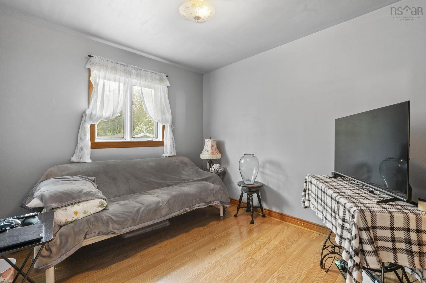 1335 Highway 2, Lantz, NS