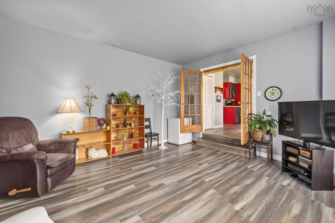 1335 Highway 2, Lantz, NS