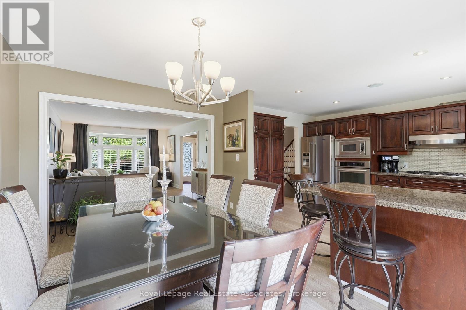 2580 Homelands Drive, Mississauga, ON - Indoor Photo Showing Other Room