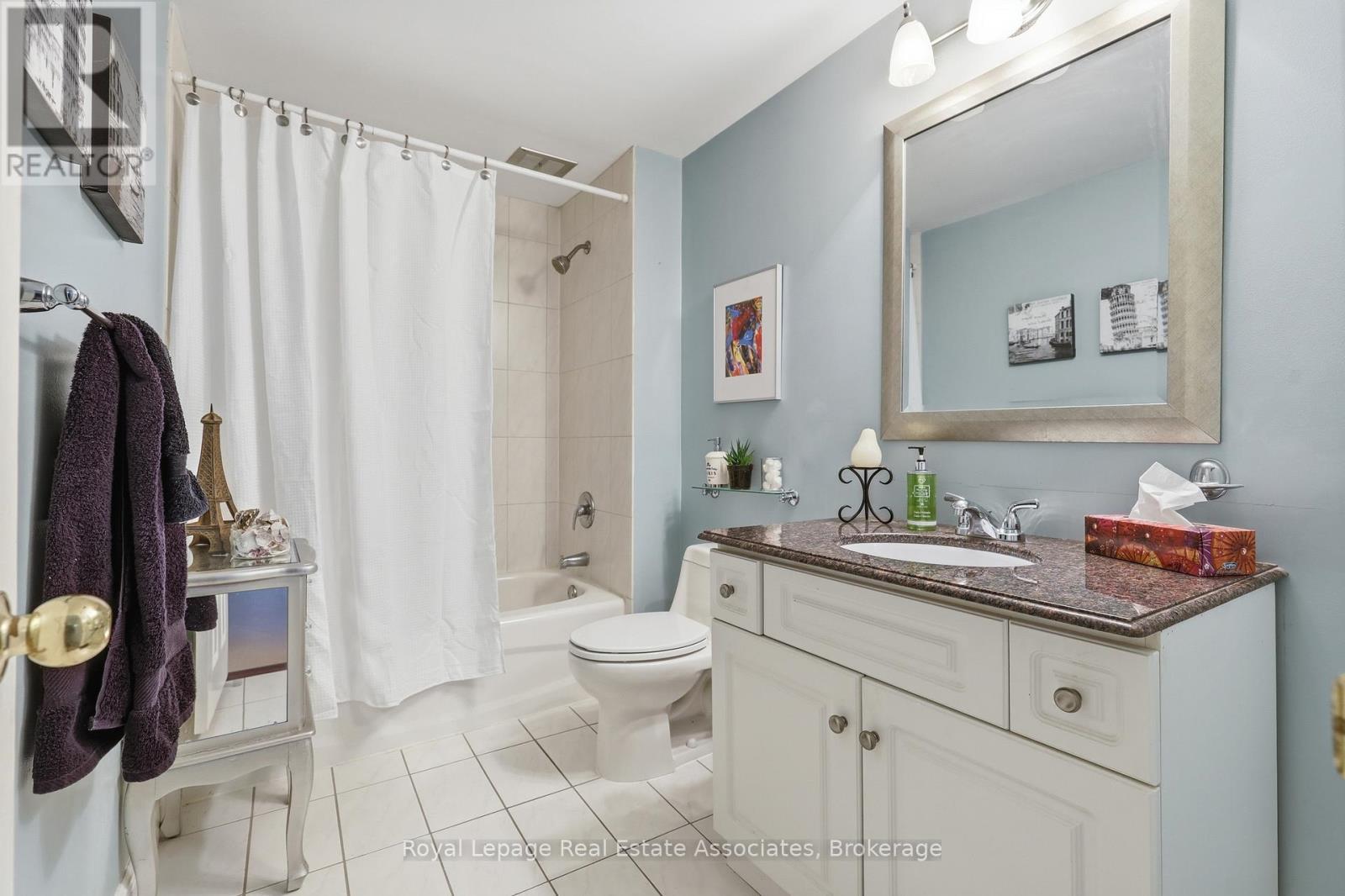 2580 Homelands Drive, Mississauga, ON - Indoor Photo Showing Other Room
