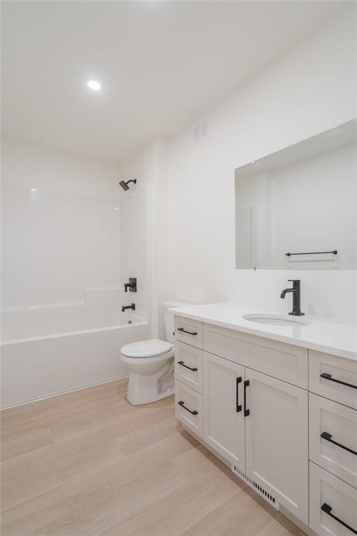 5 Black Currant Crescent, Steinbach, MB - Indoor Photo Showing Bathroom