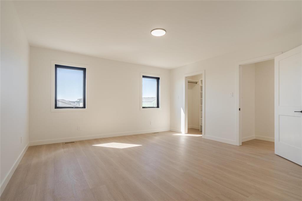 5 Black Currant Crescent, Steinbach, MB - Indoor Photo Showing Other Room