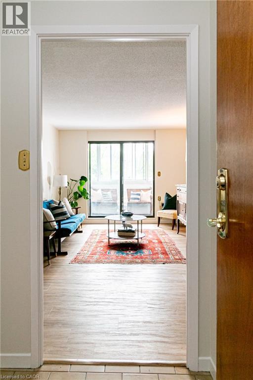 23 Main Street Unit# 405, Dundas, ON - Indoor