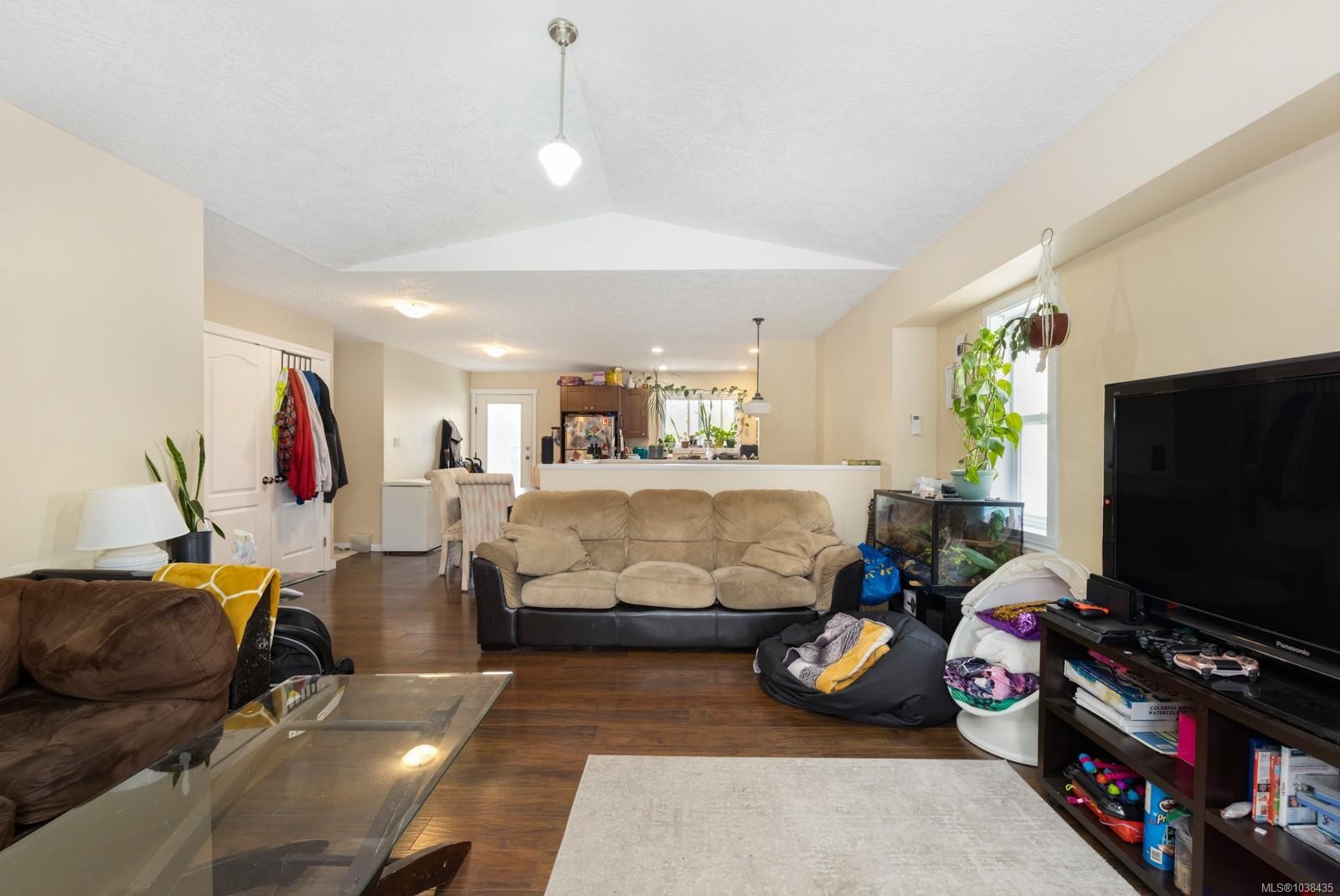 1591 Joan Ave, Crofton, BC
