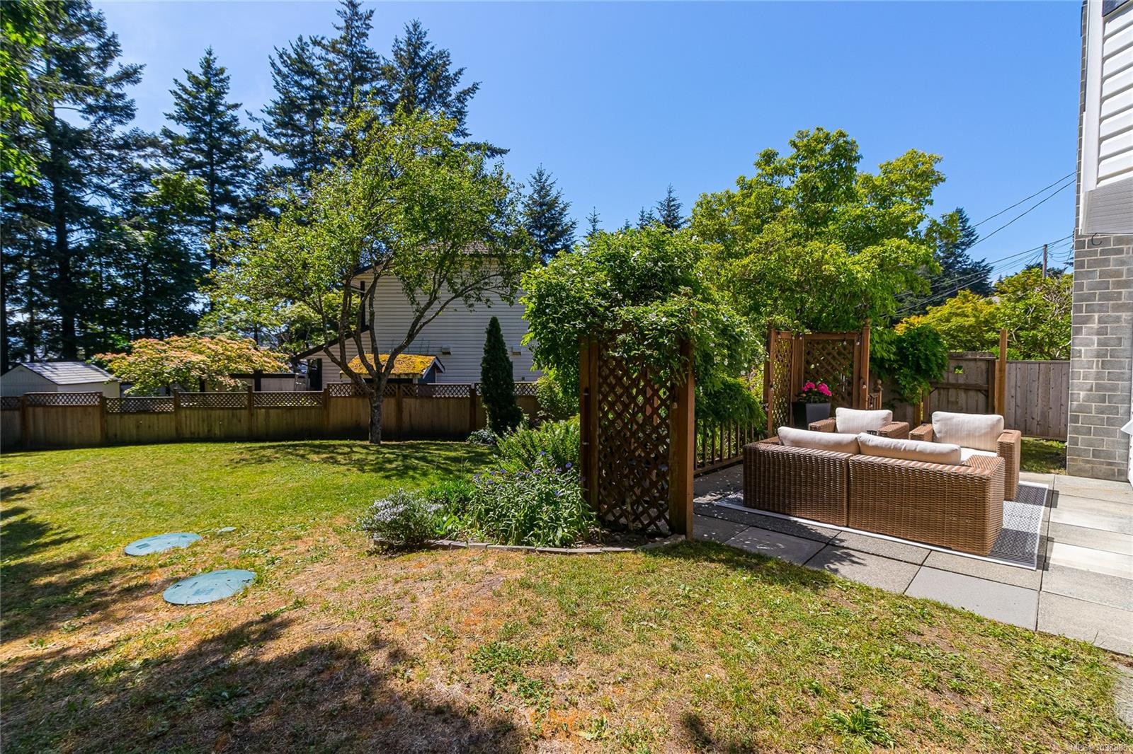365 E Cotlow Rd, Colwood, BC