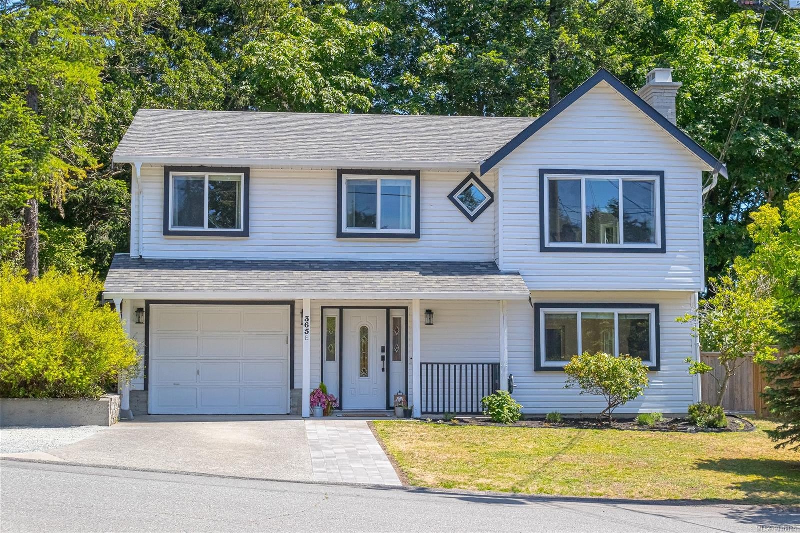 365 E Cotlow Rd, Colwood, BC