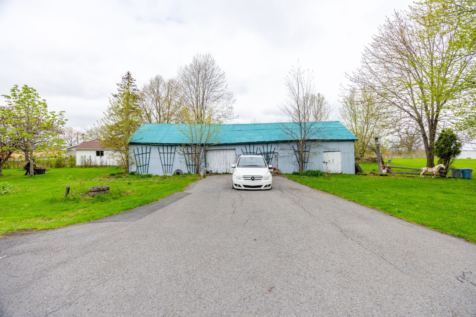 Garage - 6830Z Ch. Des Prairies, Brossard, QC