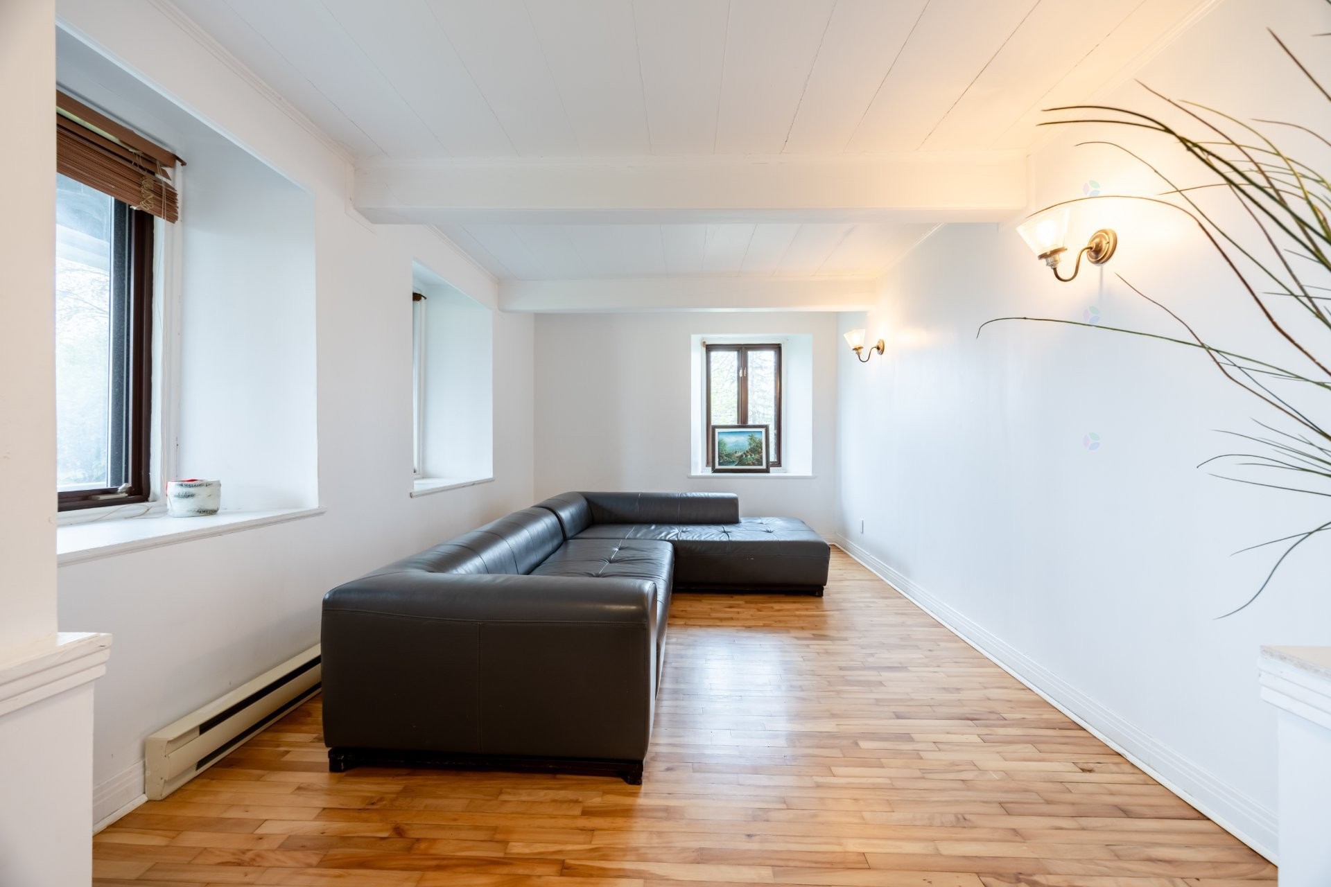 Living Room - 6830Z Ch. Des Prairies, Brossard, QC