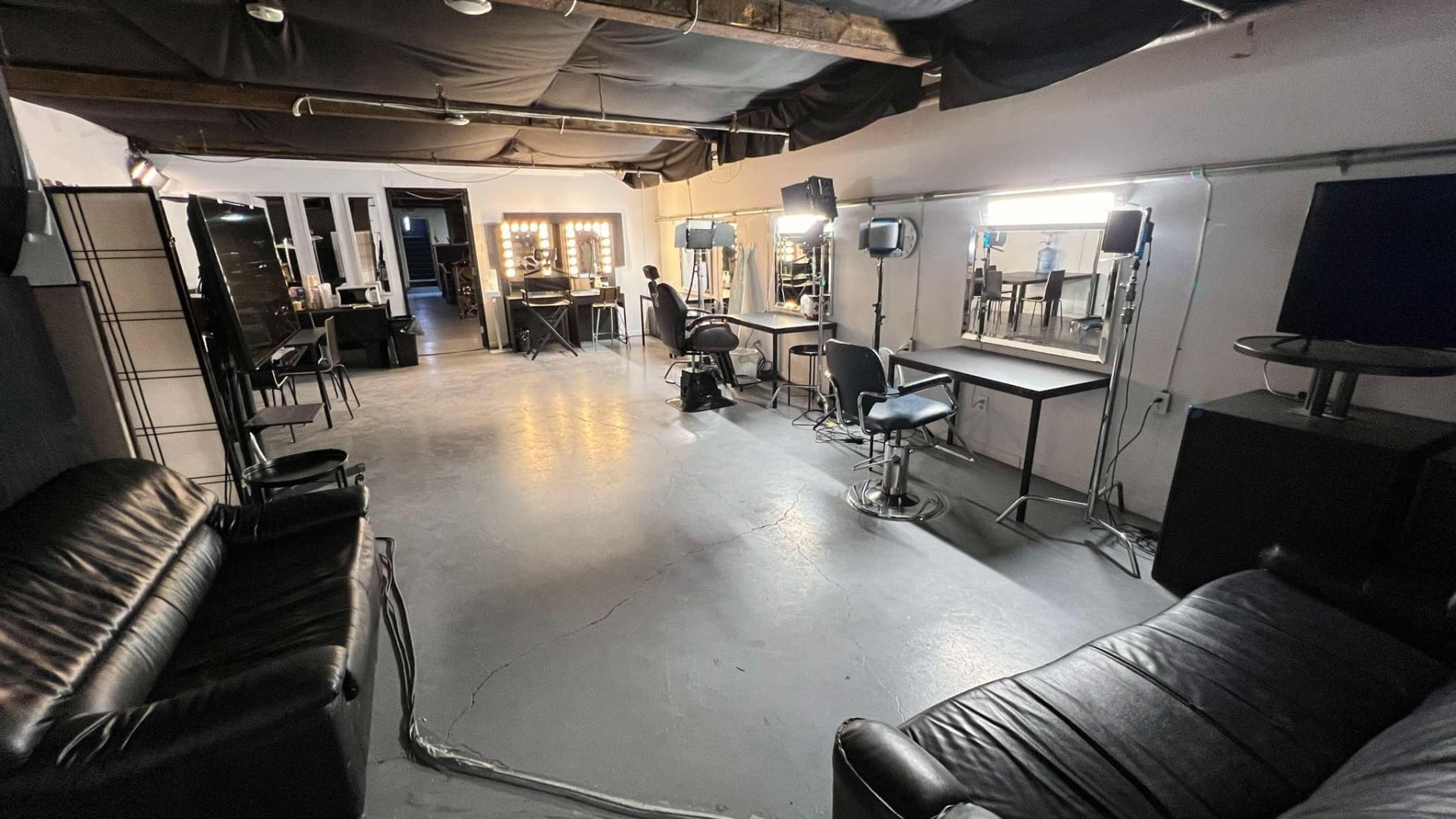 Autre - 2251 Av. Papineau, Montréal (Ville-Marie), QC - Indoor Photo Showing Gym Room