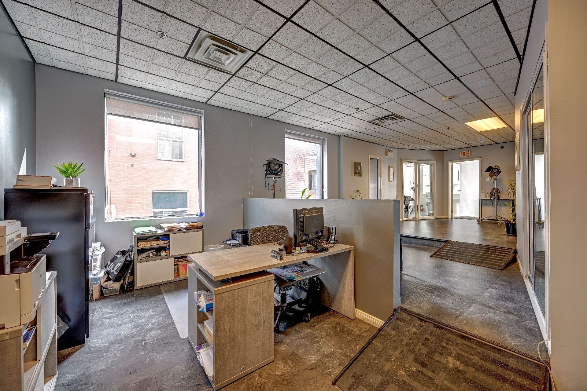Bureau - 2251 Av. Papineau, Montréal (Ville-Marie), QC - Indoor Photo Showing Office