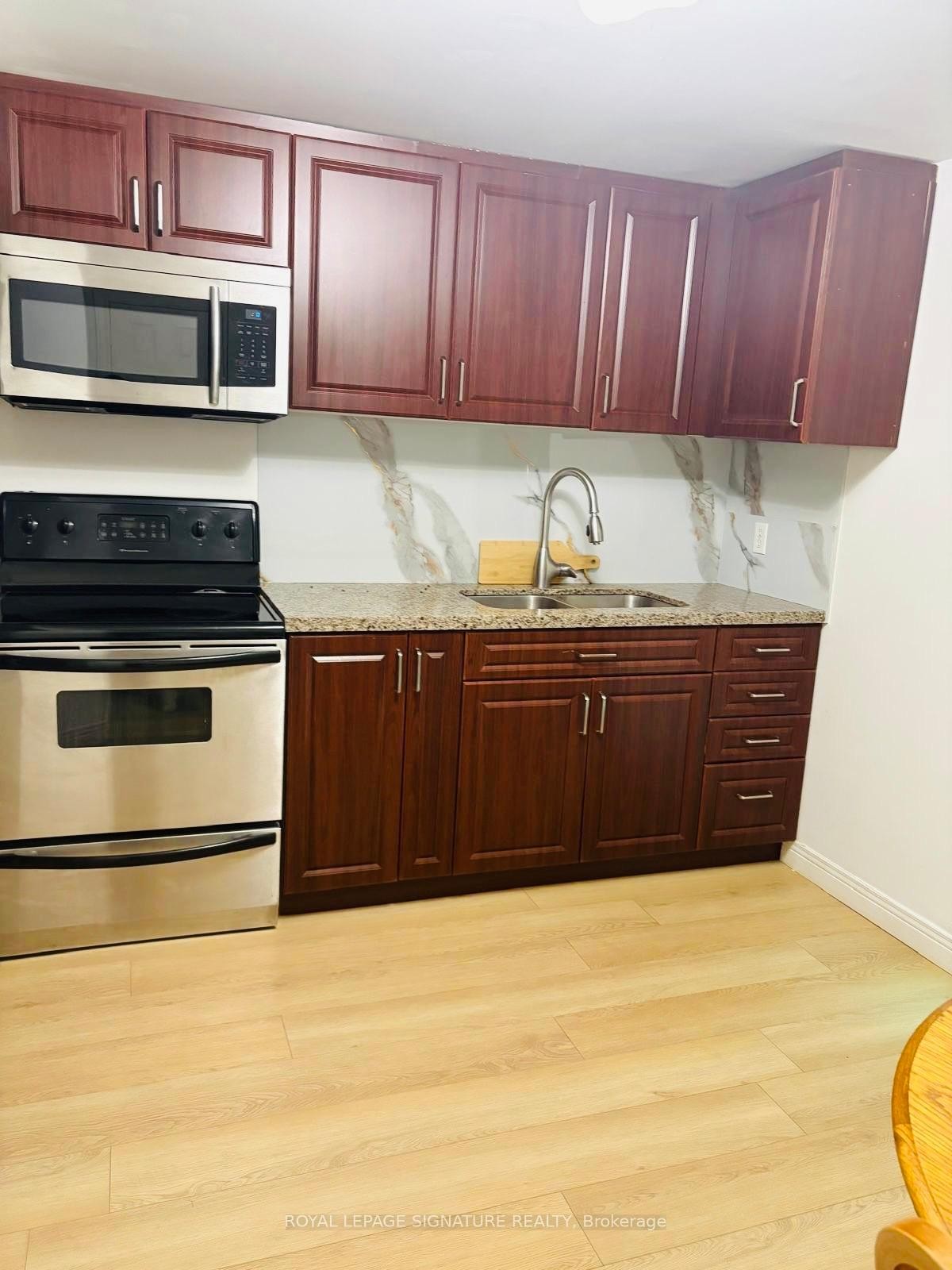 27 Dalbret Crescent, Toronto, ON - Indoor Photo Showing Kitchen With Double Sink