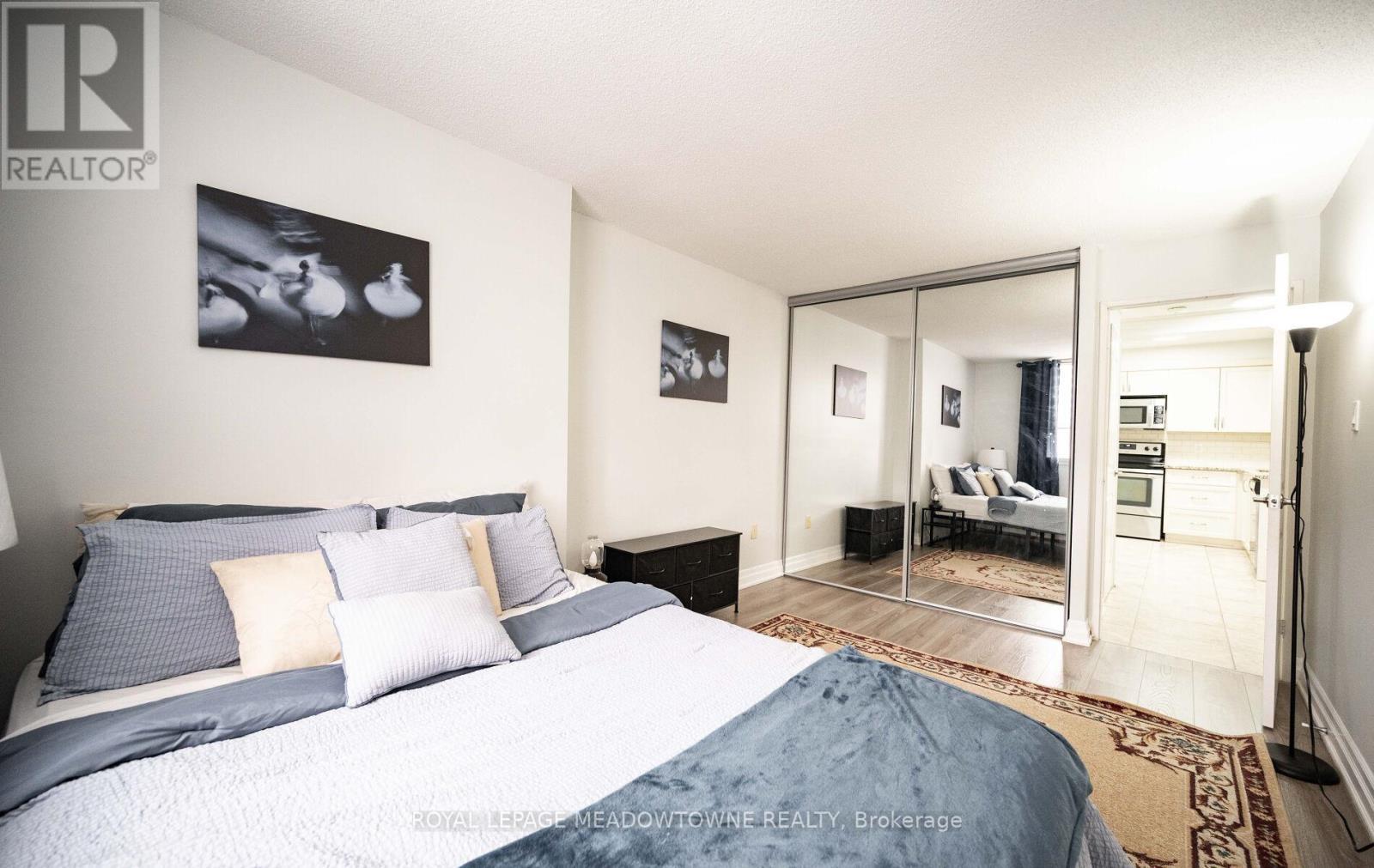 Large closet - 302 - 55 Yarmouth Street, Guelph, ON