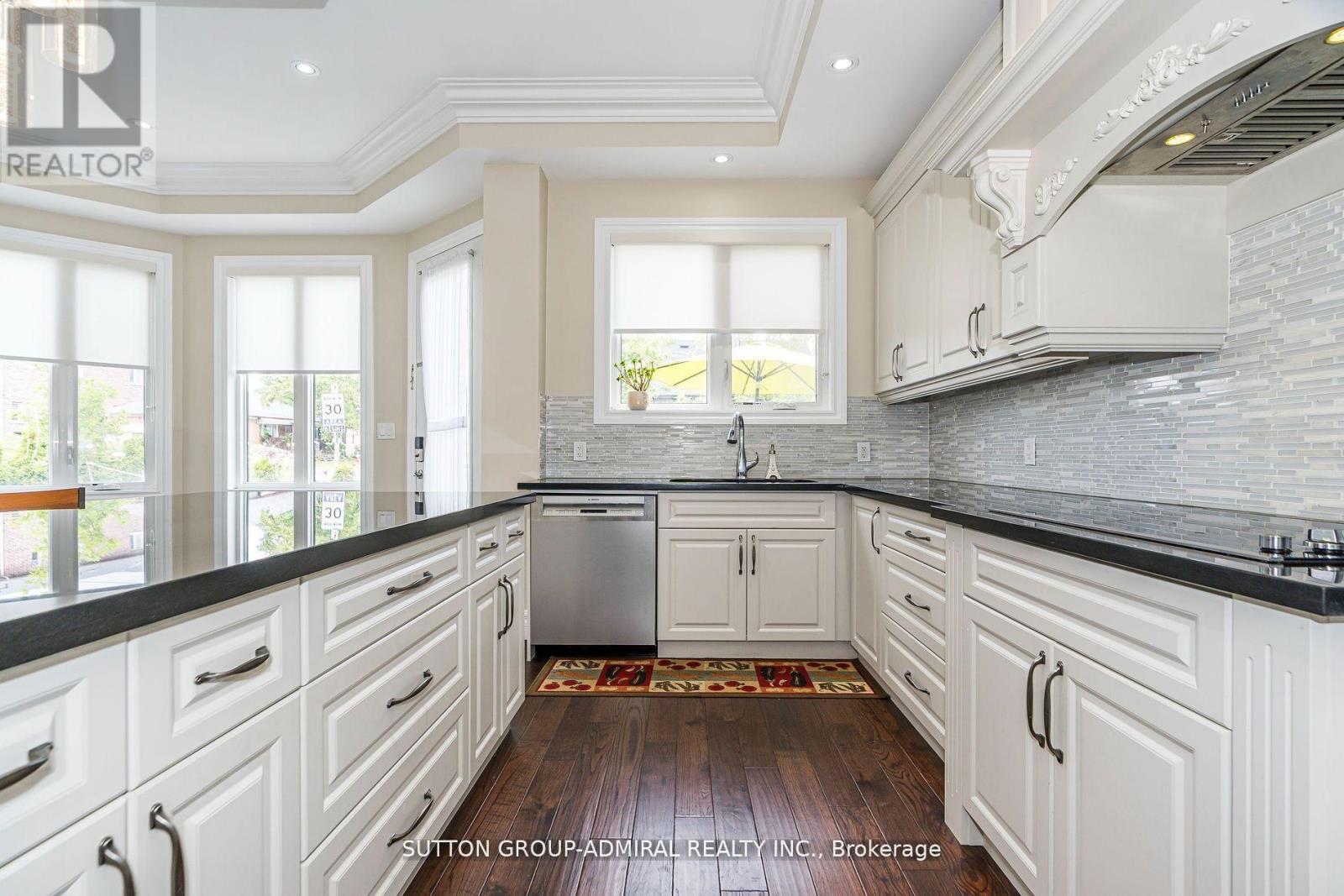 24 Ranee Avenue, Toronto, ON - Indoor Photo Showing Kitchen With Upgraded Kitchen
