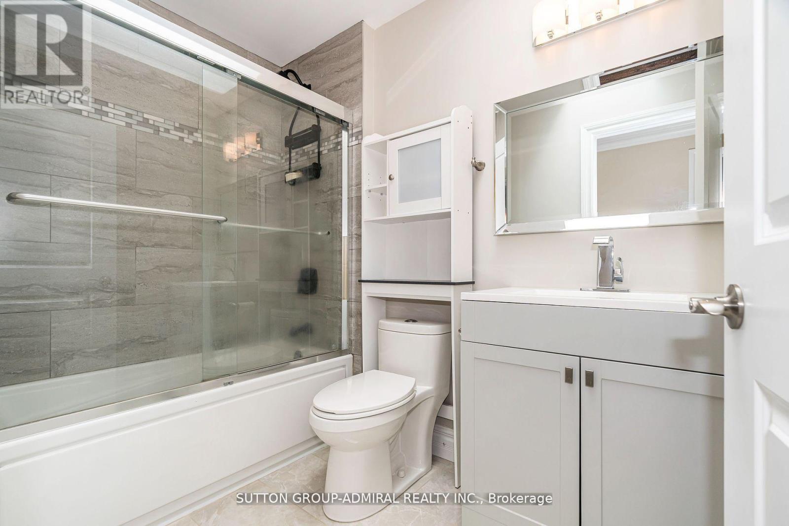 24 Ranee Avenue, Toronto, ON - Indoor Photo Showing Bathroom