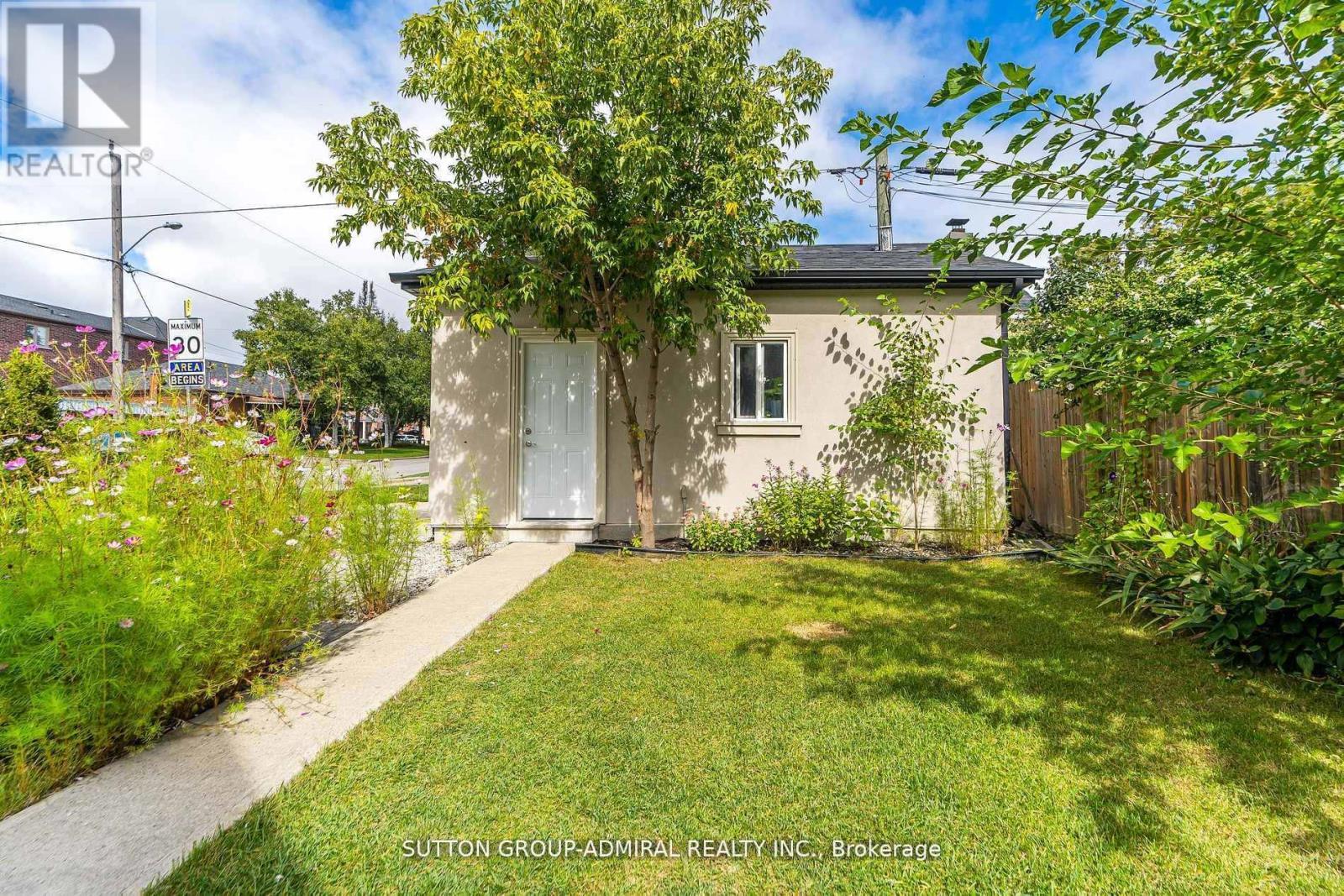 24 Ranee Avenue, Toronto, ON - Outdoor