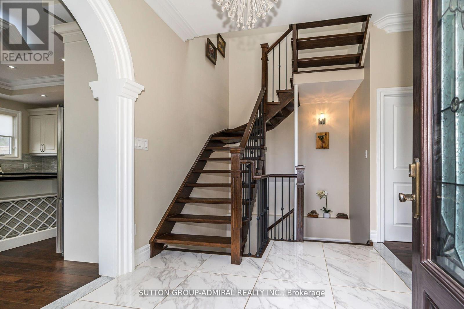 24 Ranee Avenue, Toronto, ON - Indoor Photo Showing Other Room