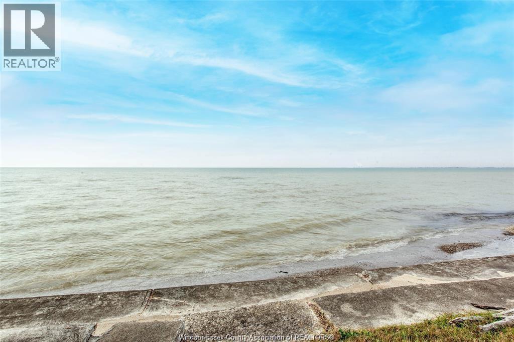 127 Lakewood Drive, Amherstburg, ON