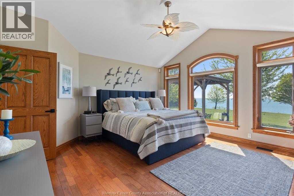 6576 Talbot Trail, Merlin, ON - Indoor Photo Showing Bedroom With Fireplace
