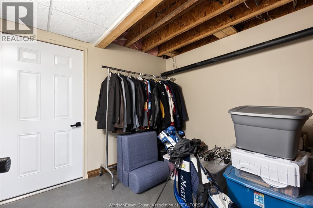 6576 Talbot Trail, Merlin, ON - Indoor