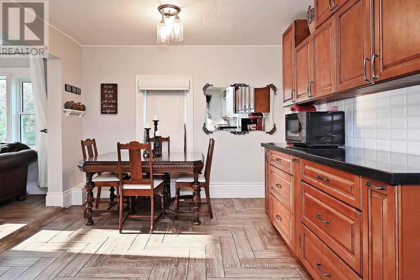 full eat in kitchen - 20805 Brock Road, Brock, ON - Indoor Photo Showing Dining Room